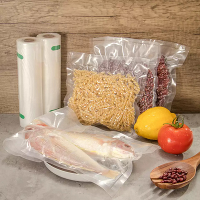 رول کیسه مهر و موم وکیوم بسته بندی پلاستیکی برجسته شفاف و سفارشی محافظ غذا